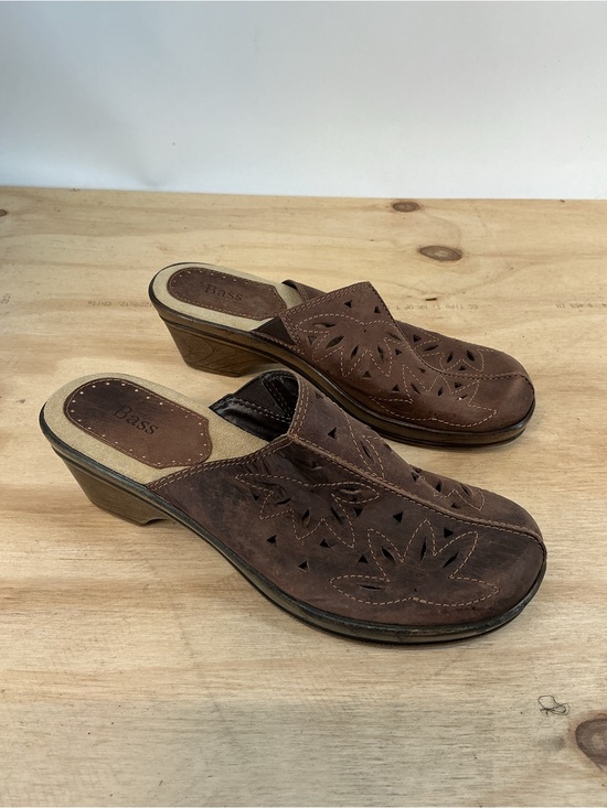 Bass Shoes - Bass Women's Brown Leather Cutout Clog Mules Size 8